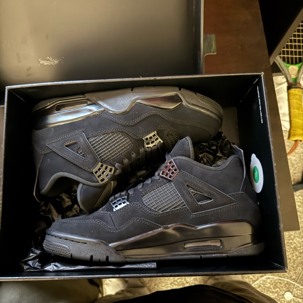 Jordan 4 black cat sneakers men’s size 9